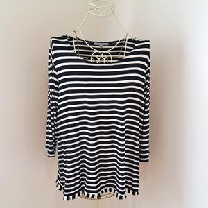 NWOT- Women's Green Envelope Los Angeles Black & Ivory Striped Top, Size 1X.